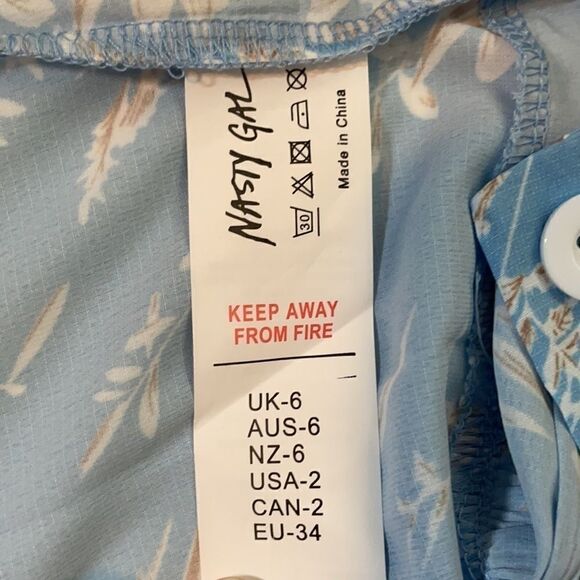 NASTY Gal Floral Crop Top Size 2 - Picture 7 of 13